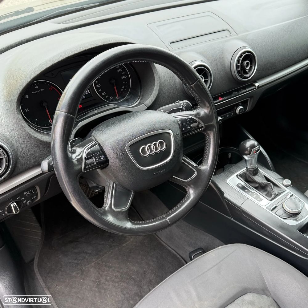 Audi A3 Sportback 1.6 TDI S tronic - 9