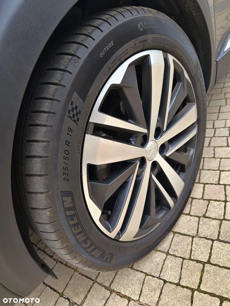 Peugeot 5008 2.0 BlueHDI GT S&S EAT8 - 18