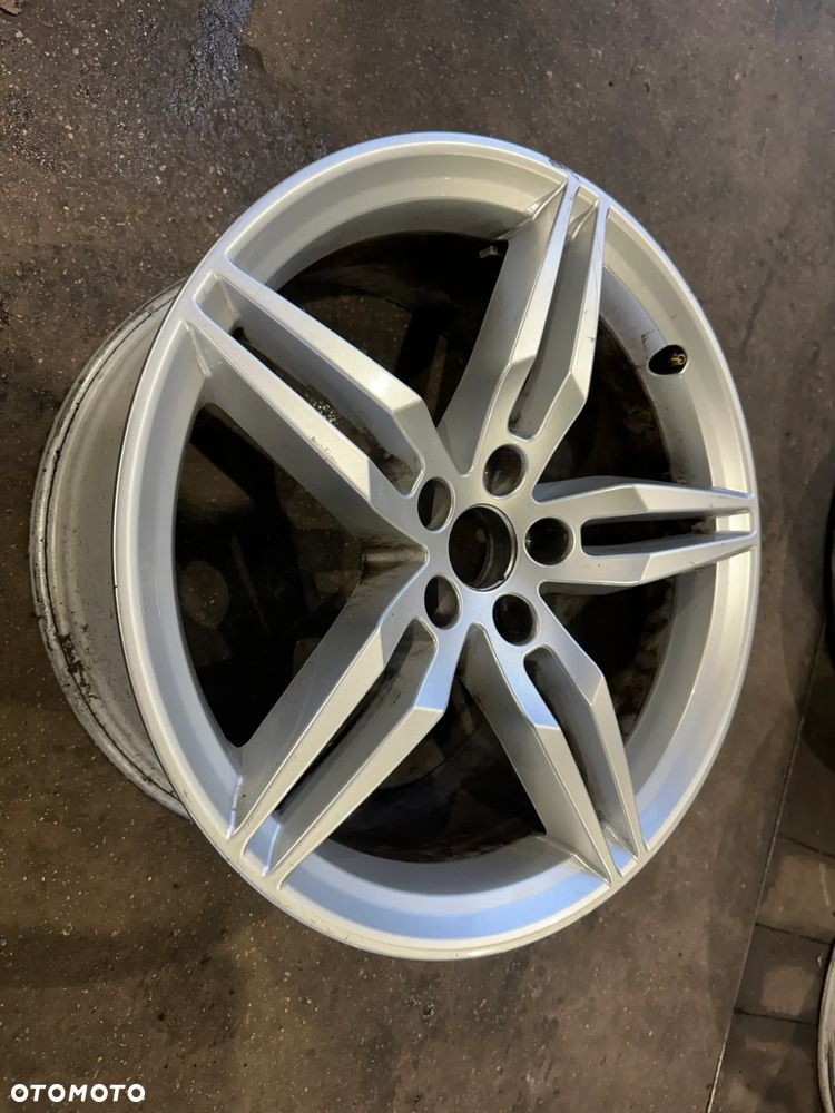 Felga Audi 8W A4 A5 5x112 8,5 19 ET 35 8W0601025AM 1szt. - 2