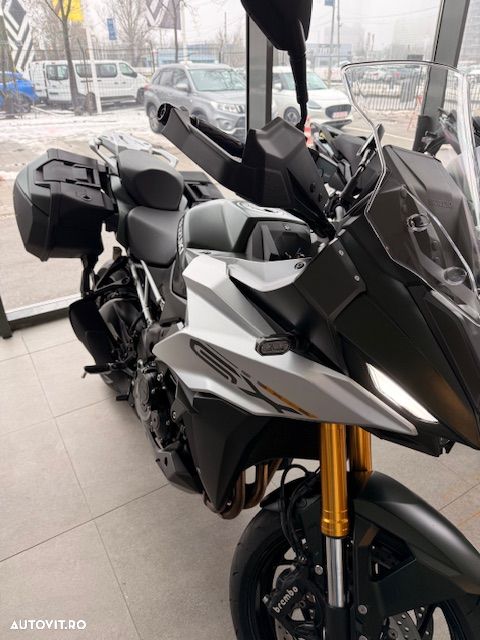 Suzuki GSX S1000GX - 3