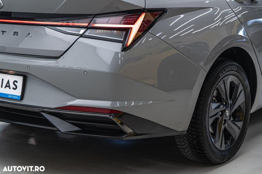 Hyundai Elantra 1.6 l 123 CP 6MT Highway - 40