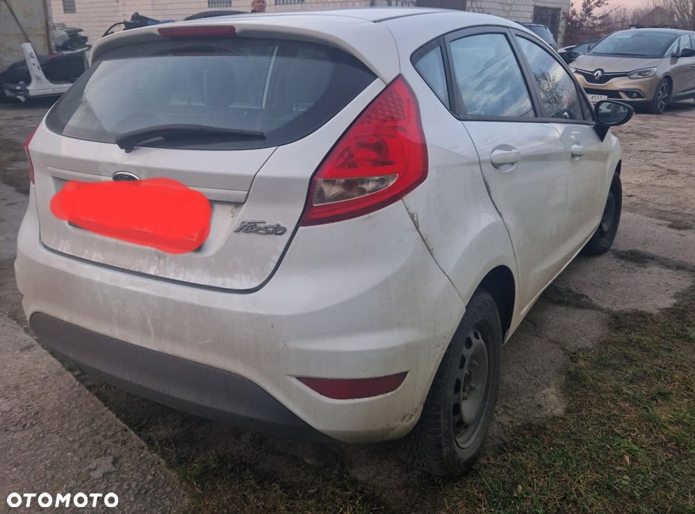 Ford Fiesta - 9