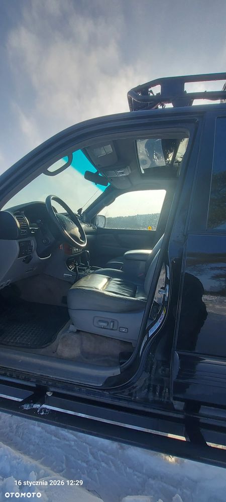Toyota Land Cruiser 4.7 V8 - 24