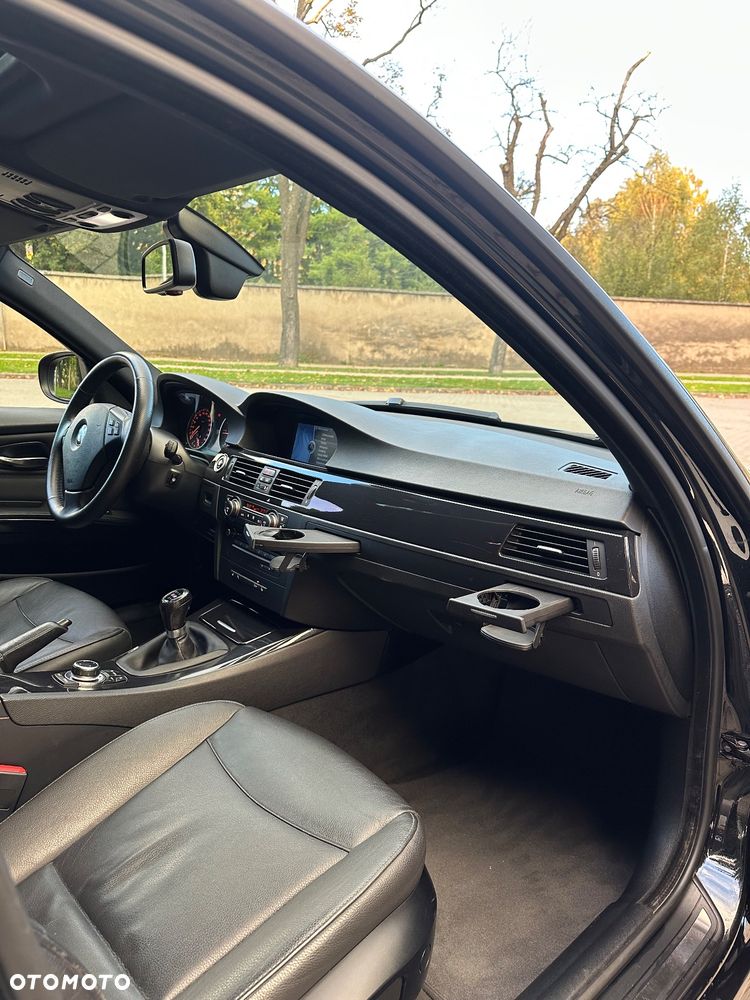BMW Seria 3 320d DPF - 24