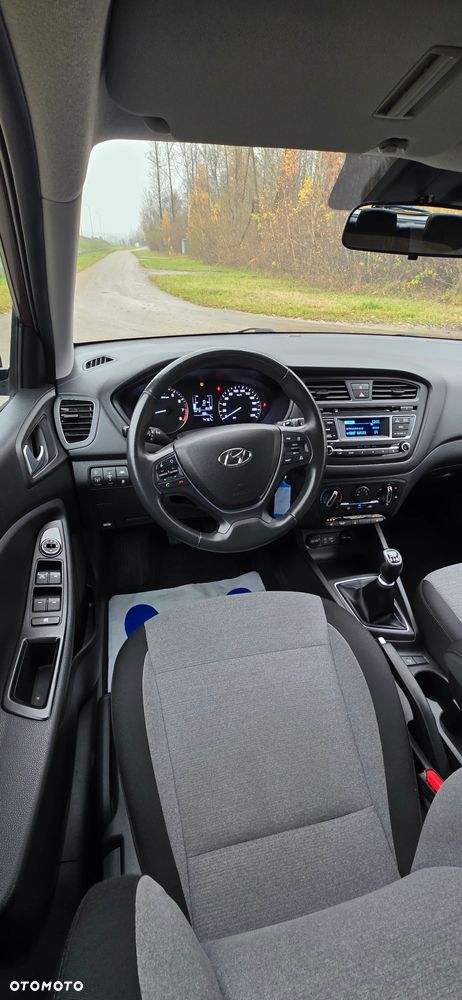 Hyundai i20 1.2 YES Silver - 14