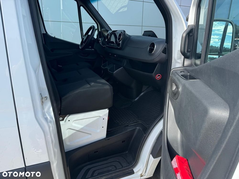 Mercedes-Benz Sprinter 317 - 26