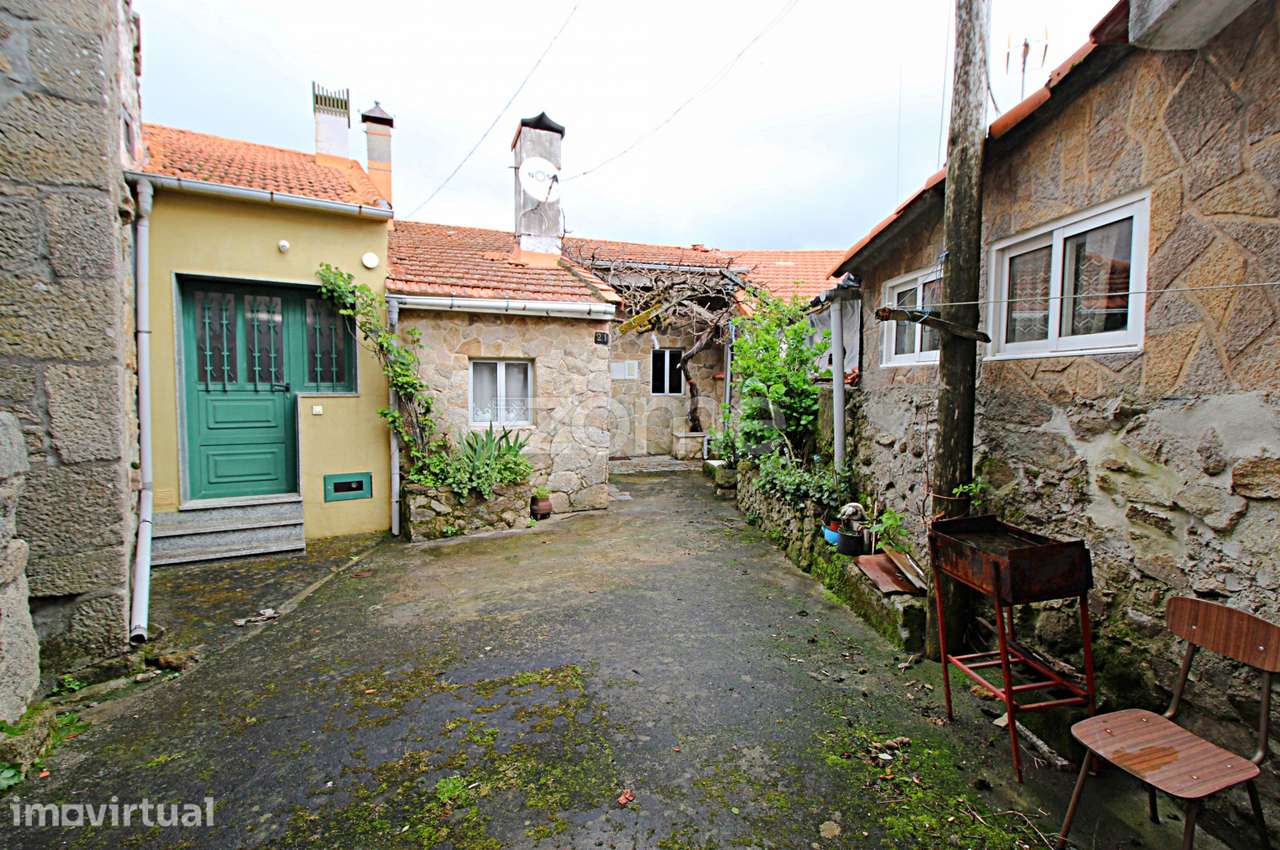 Moradia T2 com 2 pisos em Tourém, Montalegre - Grande imagem: 3/29