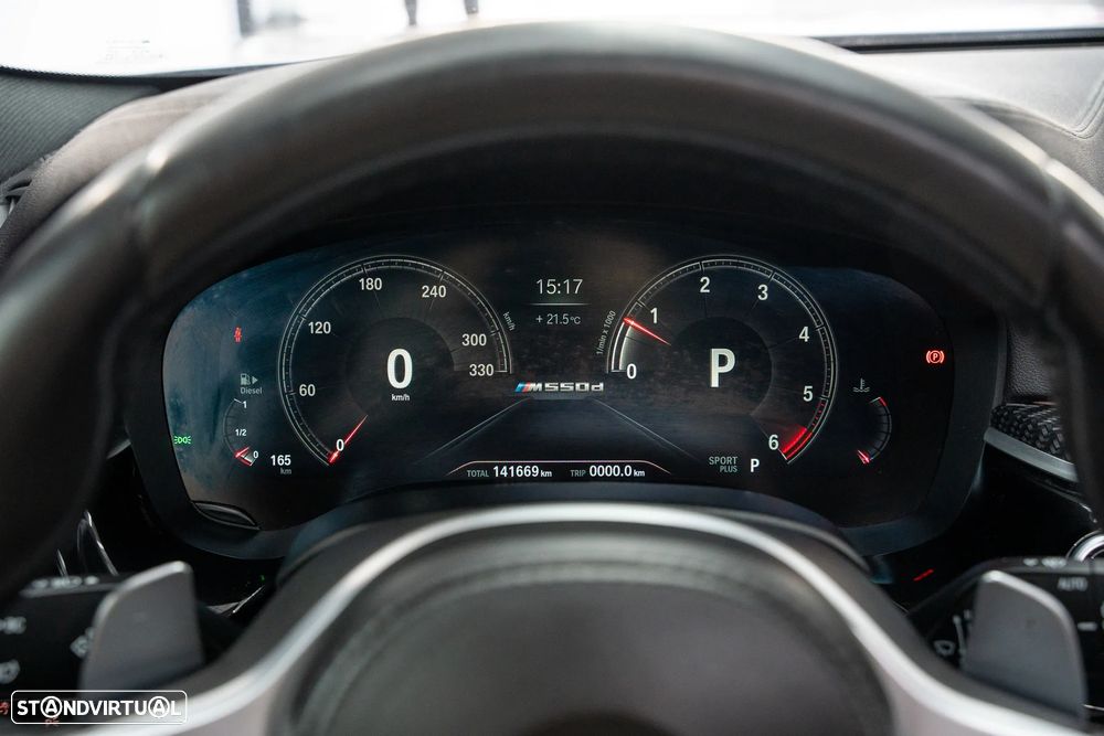BMW M550d xDrive Auto - 15