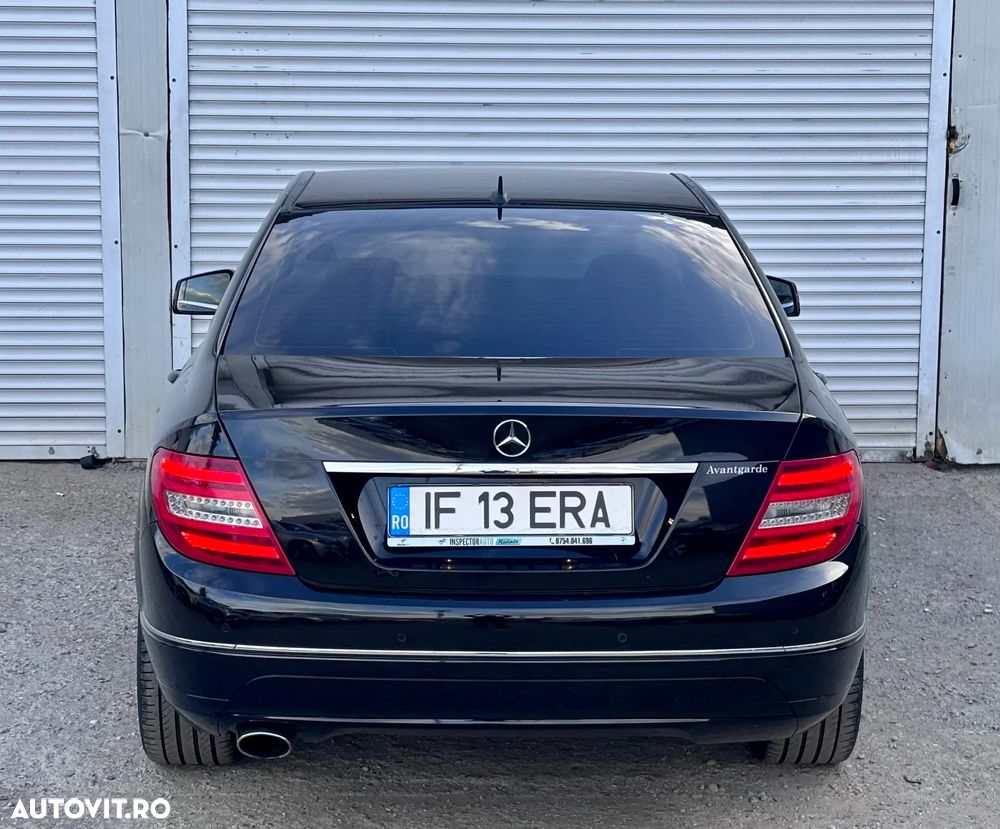 Mercedes-Benz C 250 CGI Automatik BlueEFFICIENCY Avantgarde - 12