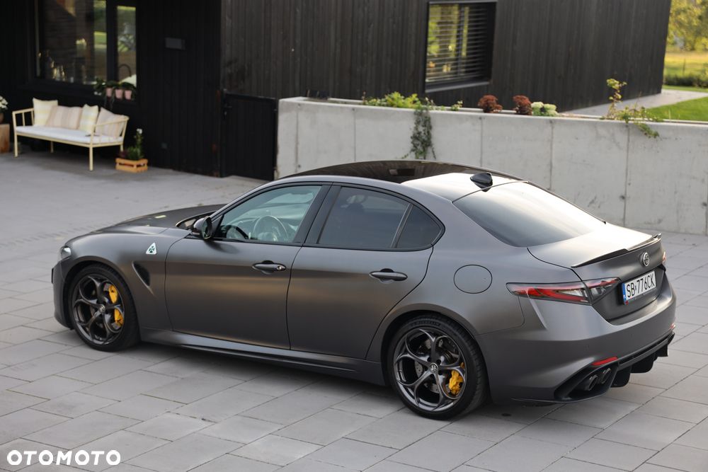 Alfa Romeo Giulia 2.9 Bi Turbo V6 Quadrifoglio - 3