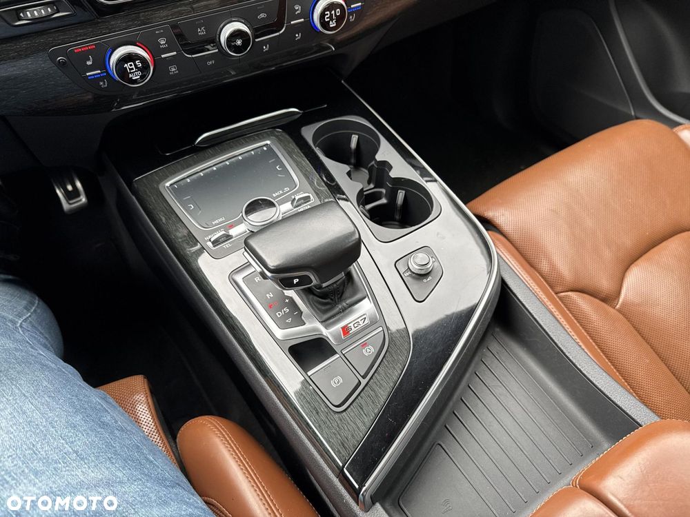 Audi SQ7 - 11
