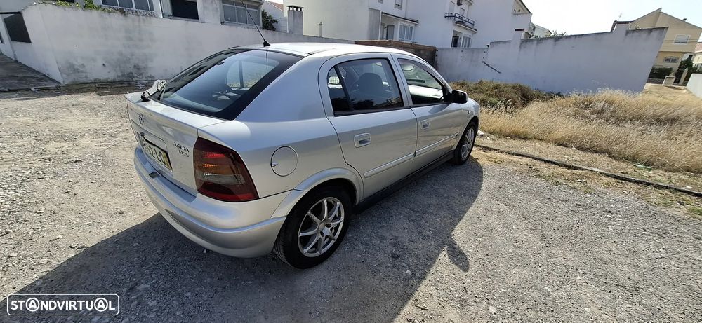 Opel Astra 1.4 Club - 4