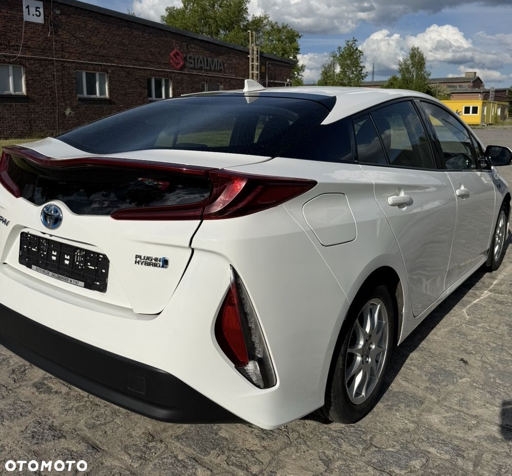 Toyota Prius - 3
