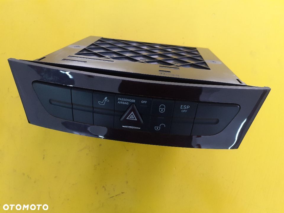 Mercedes W211 PANEL STEROWANIA PRZEŁĄCZNIKI a2116800552 - 1