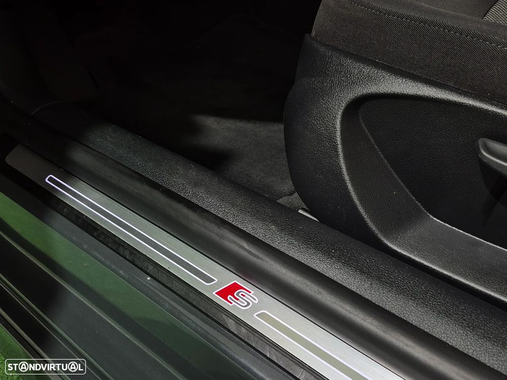 Audi A3 Cabrio 1.6 TDi Sport - 35