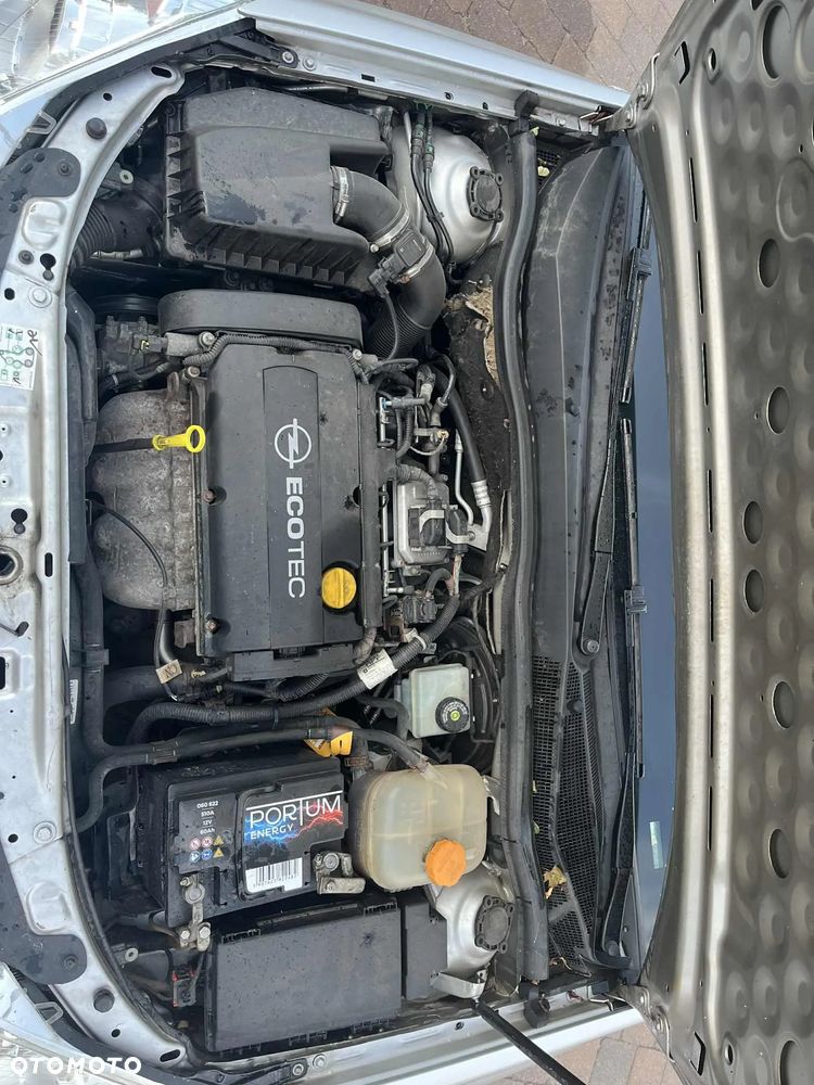 Opel Astra GTC 1.8 - 13