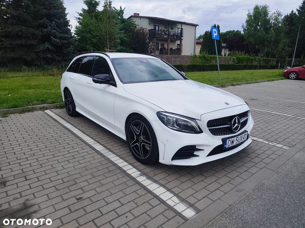 Mercedes-Benz Klasa C 300 d 9G-TRONIC AMG Line - 2