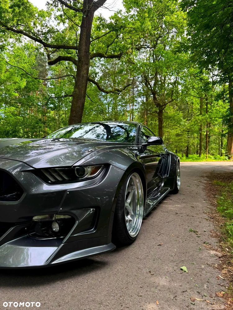 Ford Mustang - 3