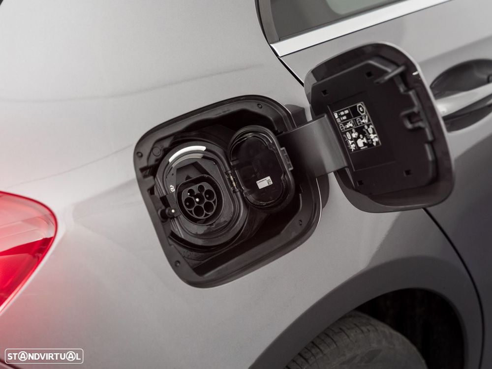 Mercedes-Benz A 250 e Style Plus - 12