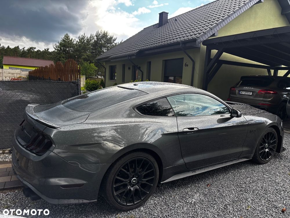 Ford Mustang - 5