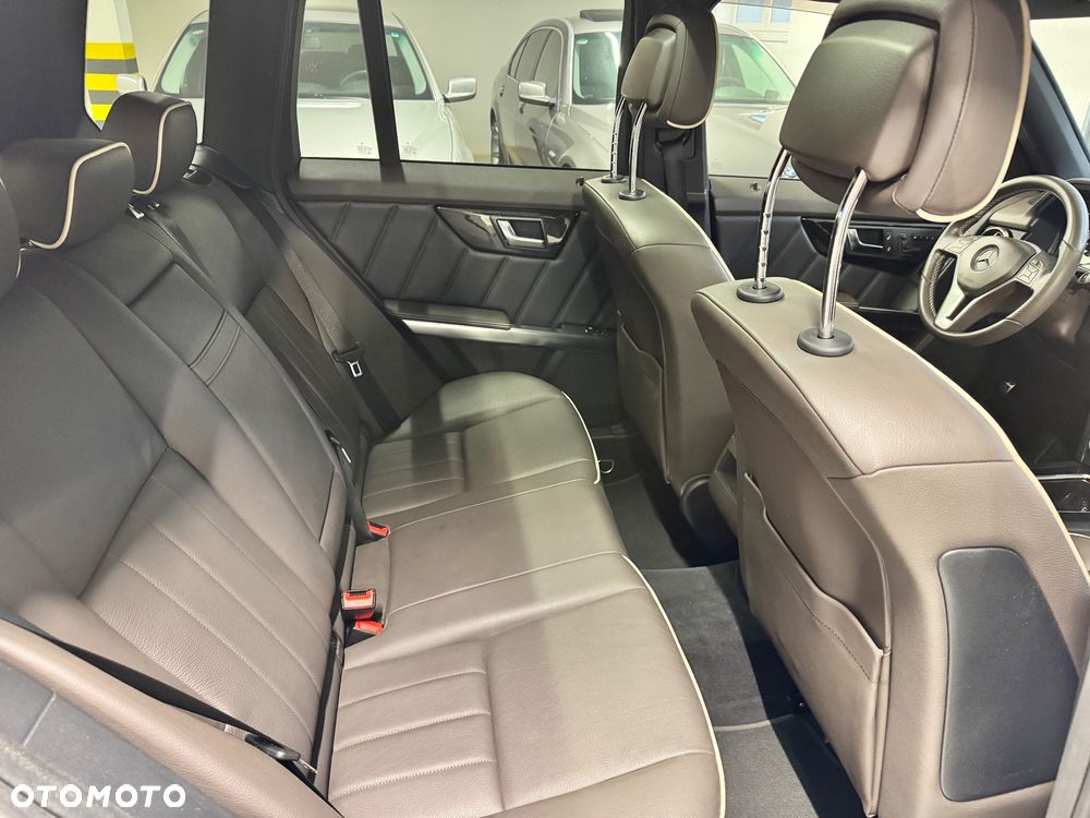 Mercedes-Benz GLK 350 4Matic (BlueEFFICIENCY) 7G-TRONIC - 16