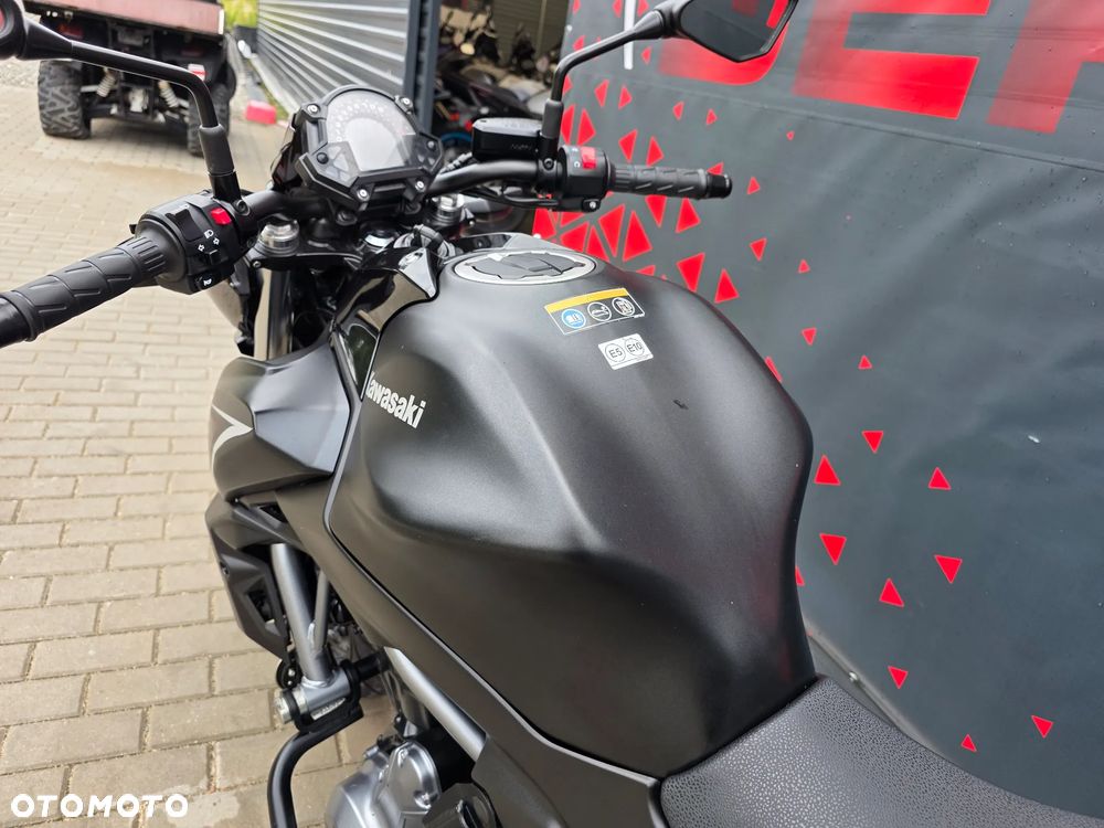 Kawasaki Z 650 - 10