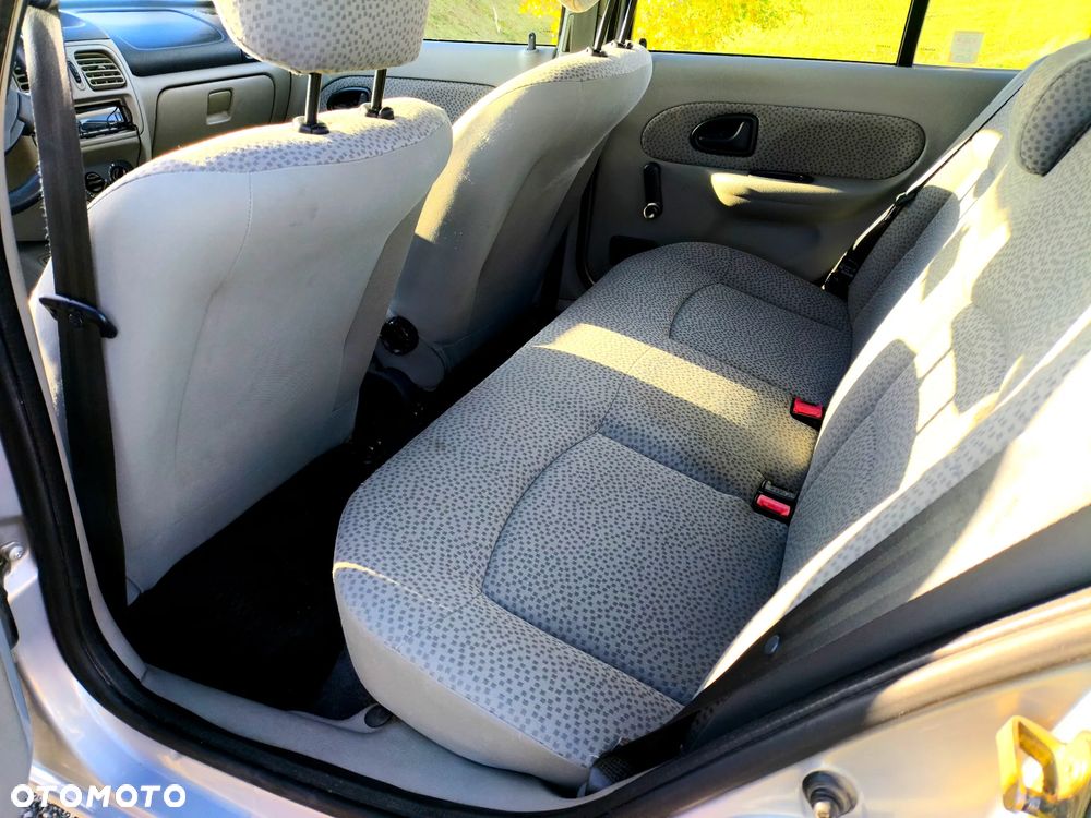 Renault Thalia 1.2 16V Alize - 11