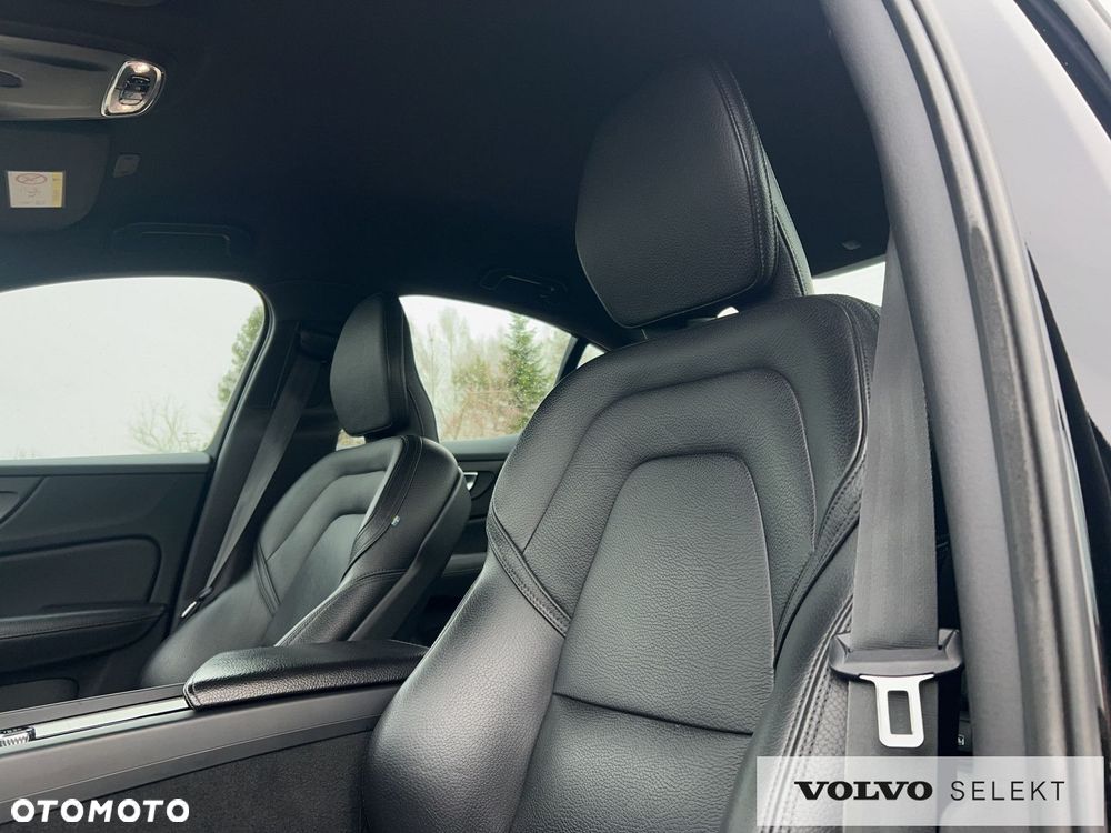 Volvo S60 T5 AWD R-Design - 16