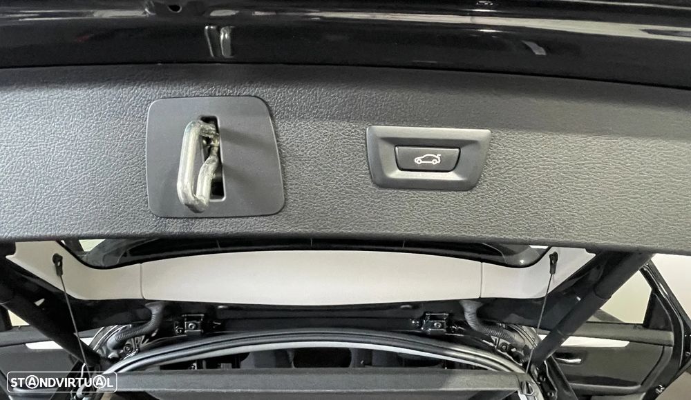 BMW 225xe Active Tourer Advantage - 51