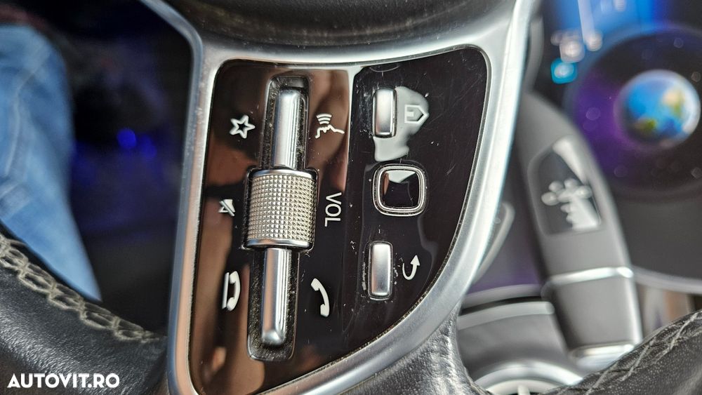 Mercedes-Benz GLC 300 d 4MATIC 9G-TRONIC - 17