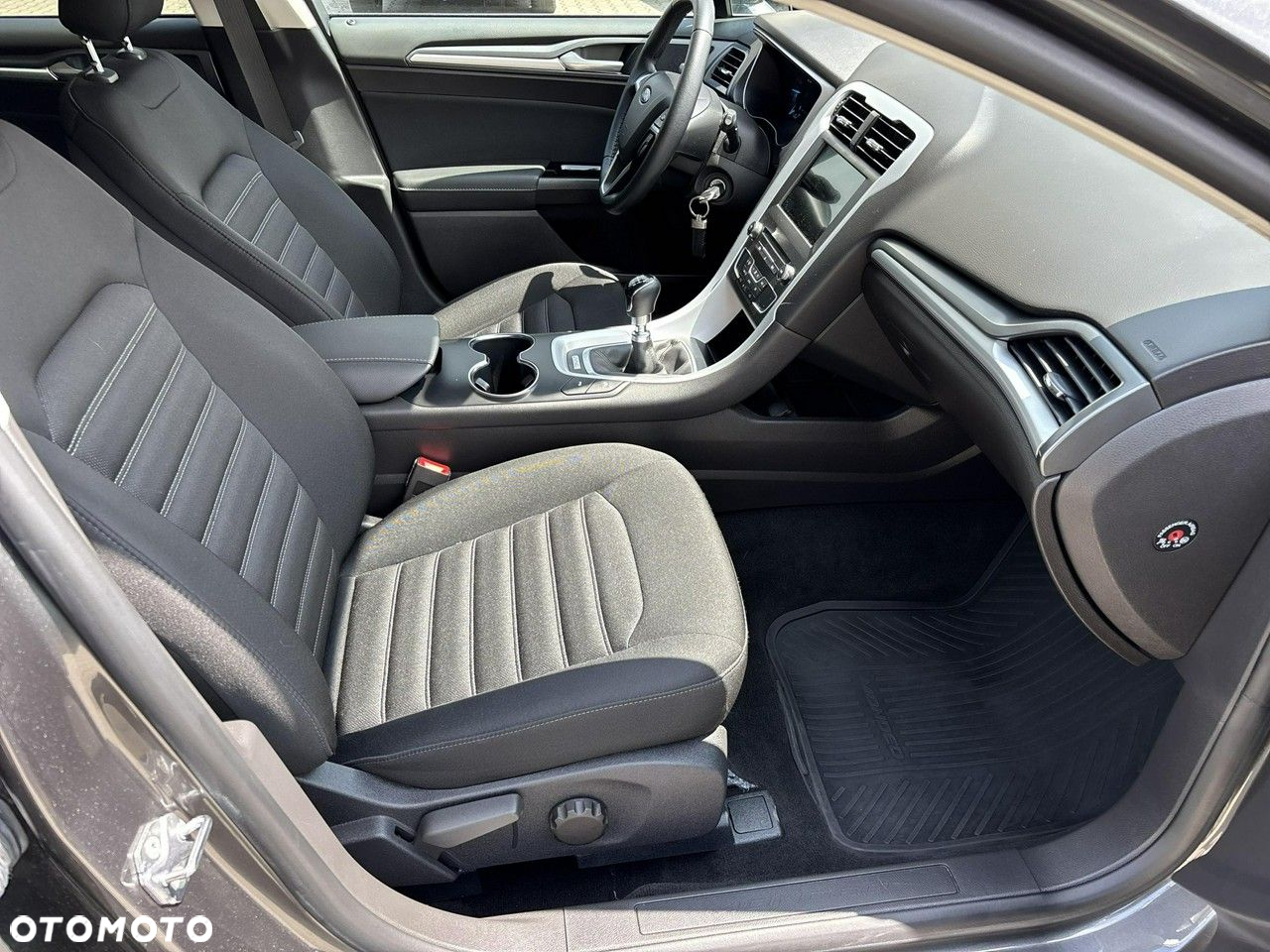Ford Mondeo - 17
