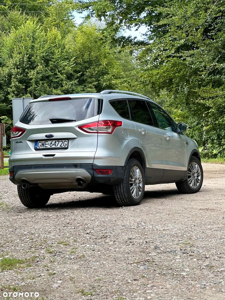 Ford Kuga 2.0 TDCi 4WD Titanium - 4
