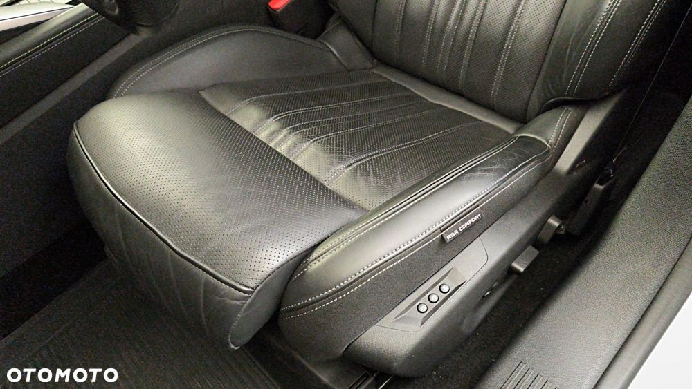Peugeot 408 1.2 PureTech GT S&S EAT8 - 18