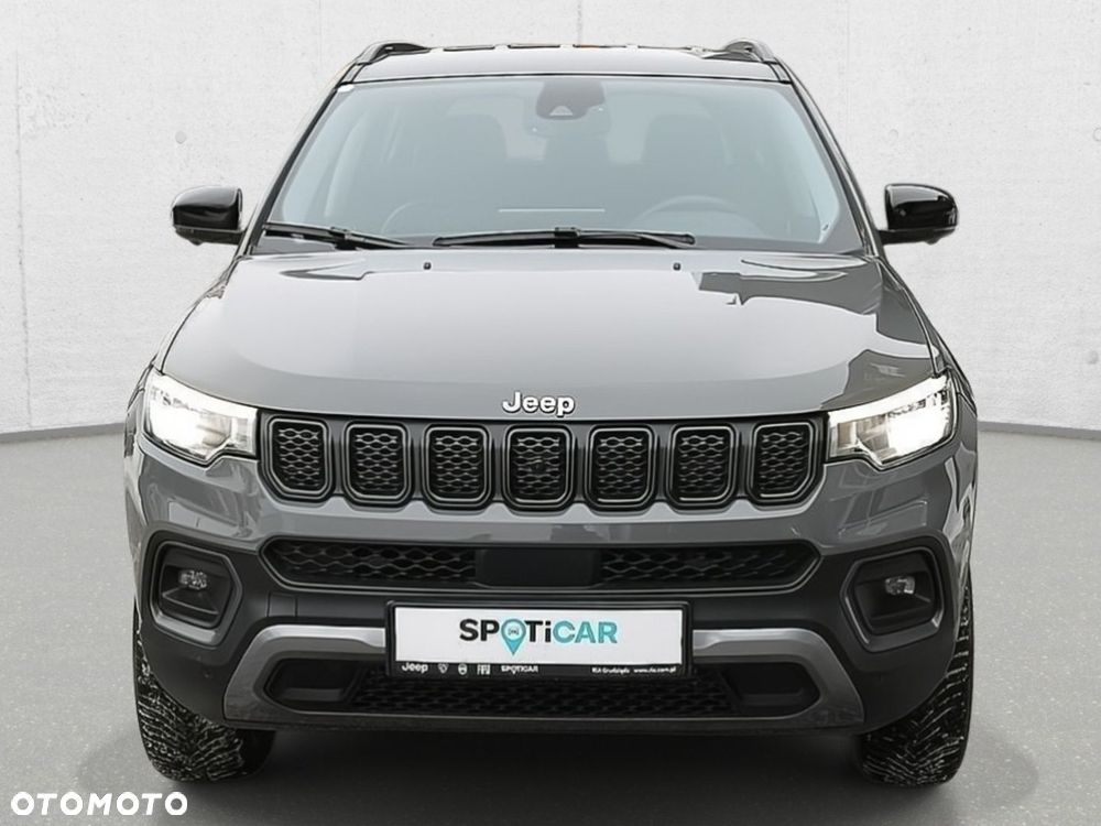 Jeep Compass - 4