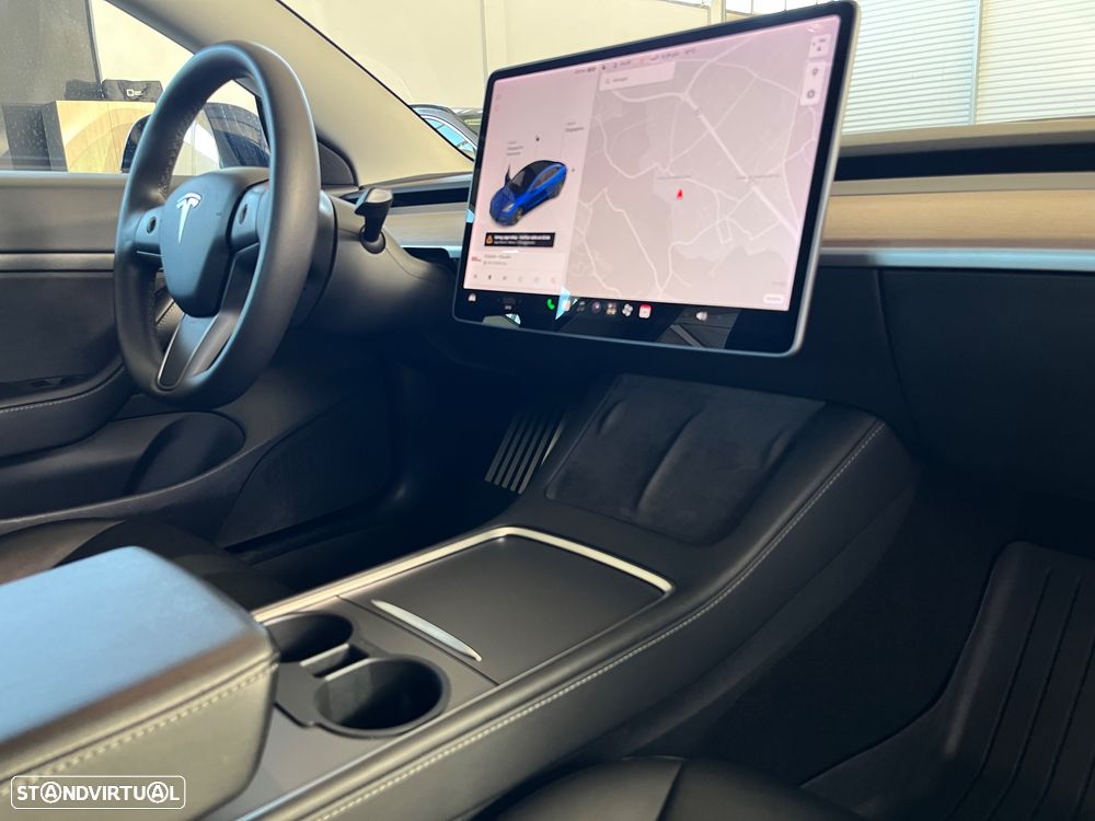 Tesla Model 3 - 9