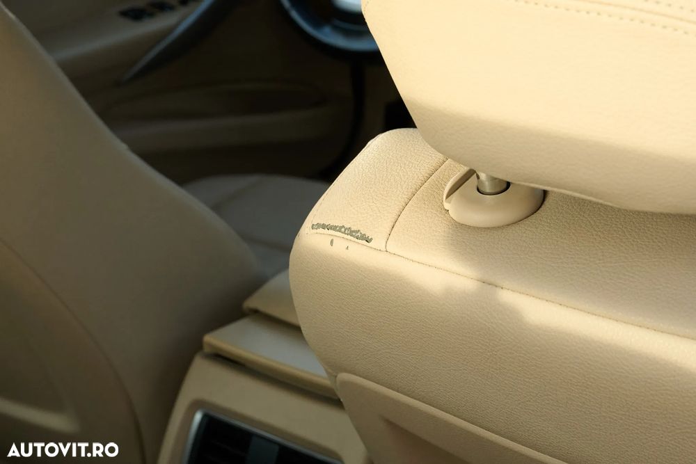 BMW Seria 3 320d Aut. Luxury Line - 21