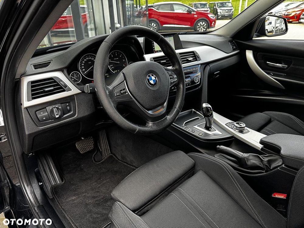 BMW Seria 3 318d - 11