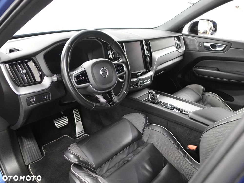Volvo XC 60 B4 D AWD R-Design - 17