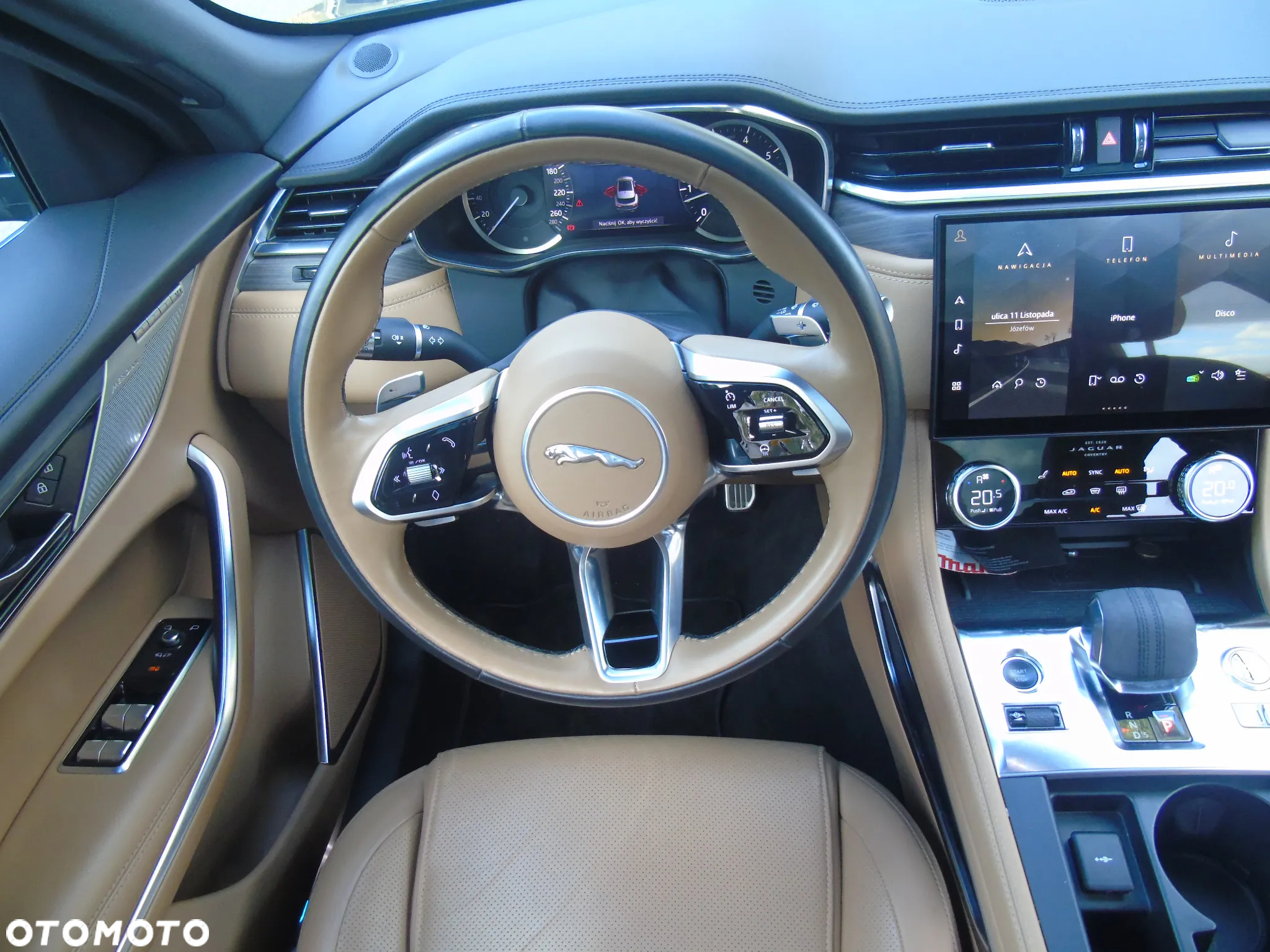 Jaguar F-Pace - 21