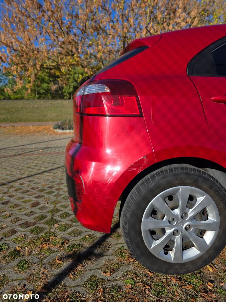 Kia Rio 2015 photo 5