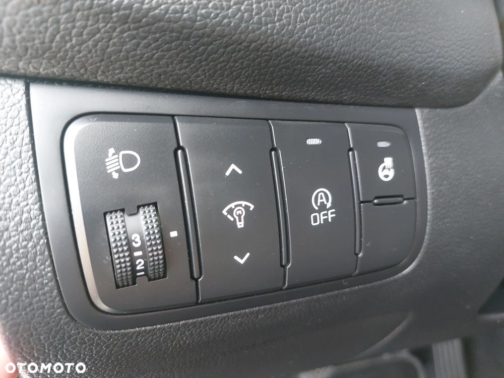 Kia Ceed 1.6 GDI ISG Dream-Team Edition - 11