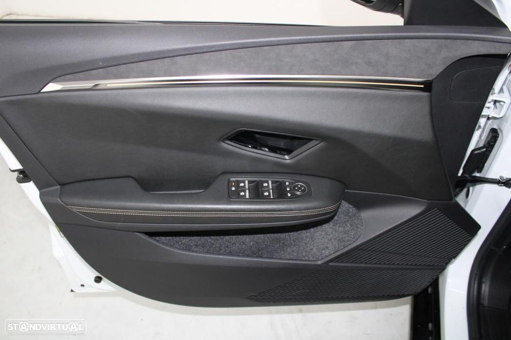 Renault Mégane E-Tech EV60 Iconic Autonomia Conforto - 12