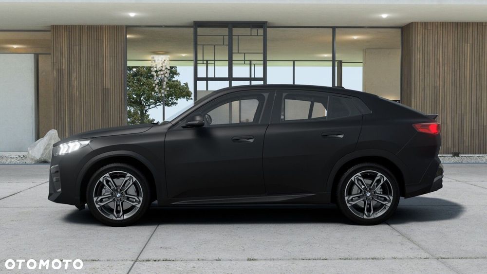 BMW iX2 eDrive20 66.5kWh M Sport - 5