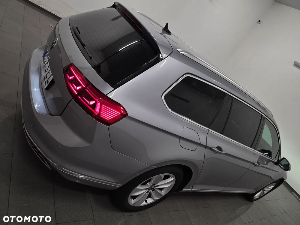 Volkswagen Passat - 35