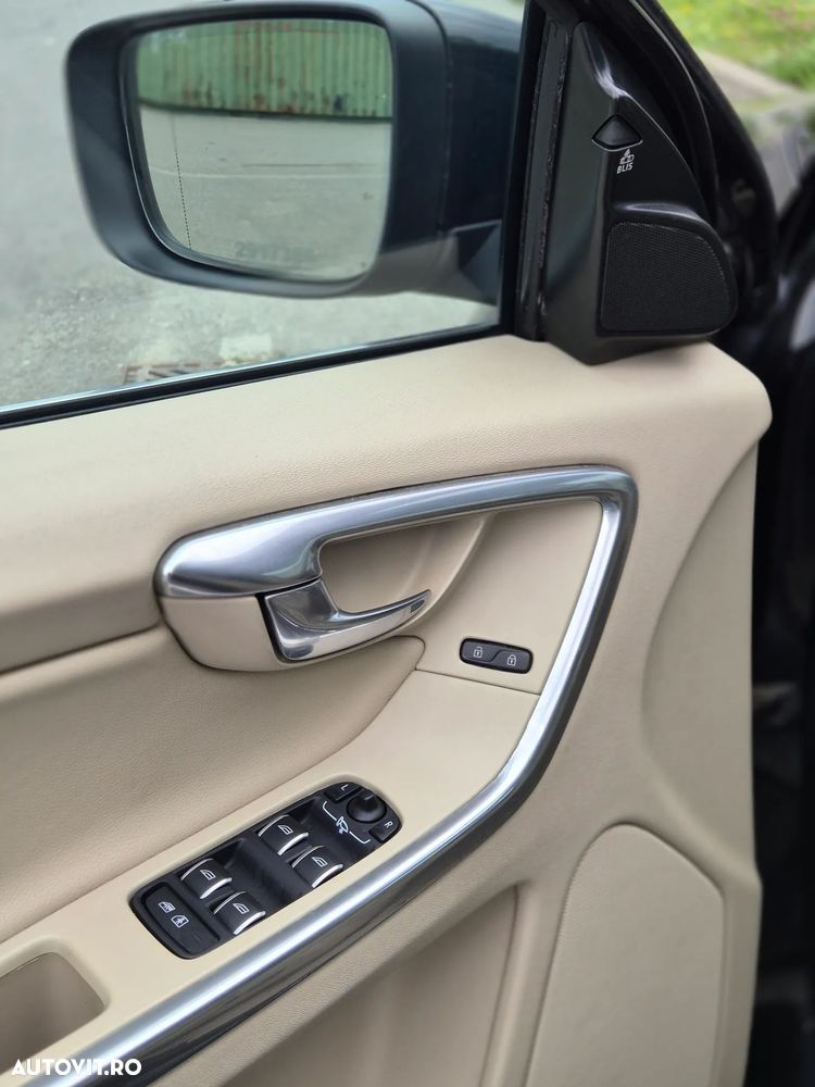 Volvo XC 60 - 21