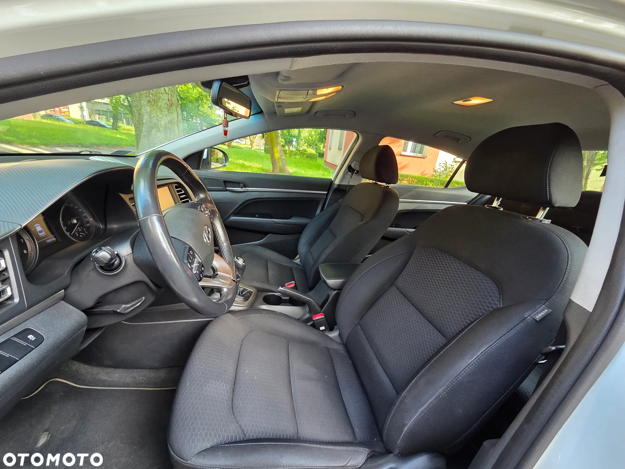Hyundai Elantra 1.6 Style - 13