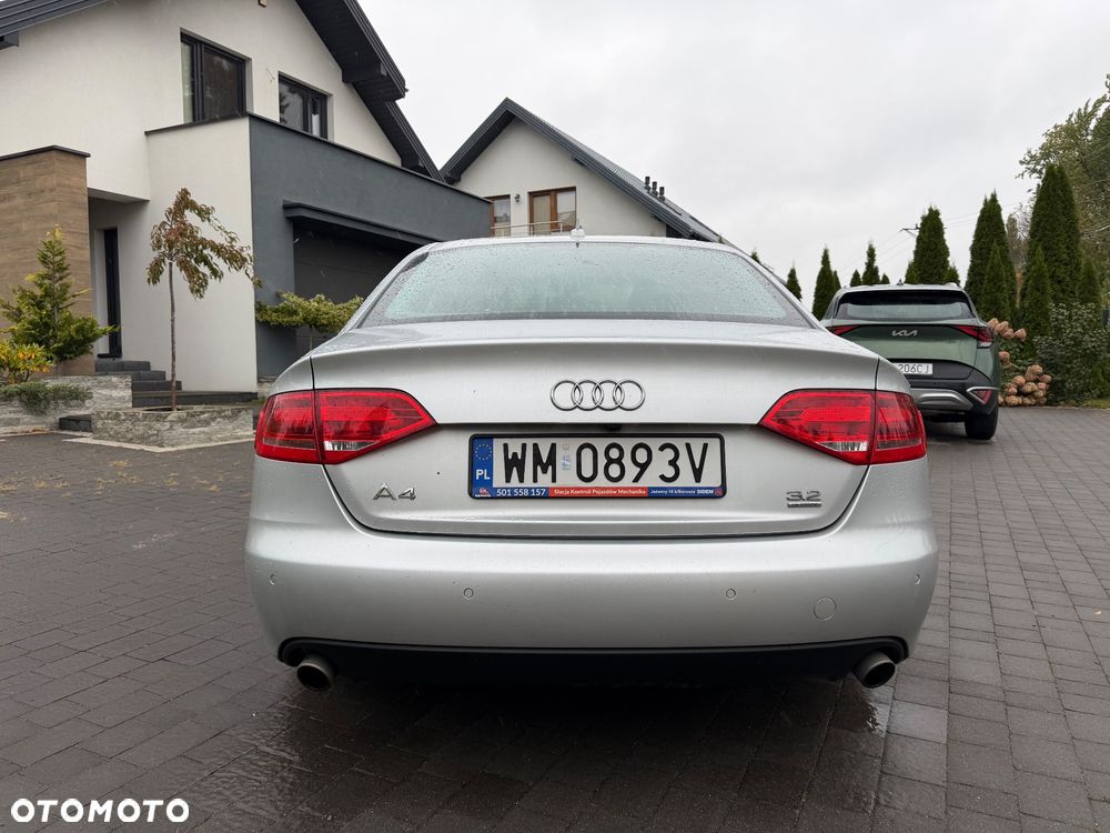 Audi A4 Limousine - 6