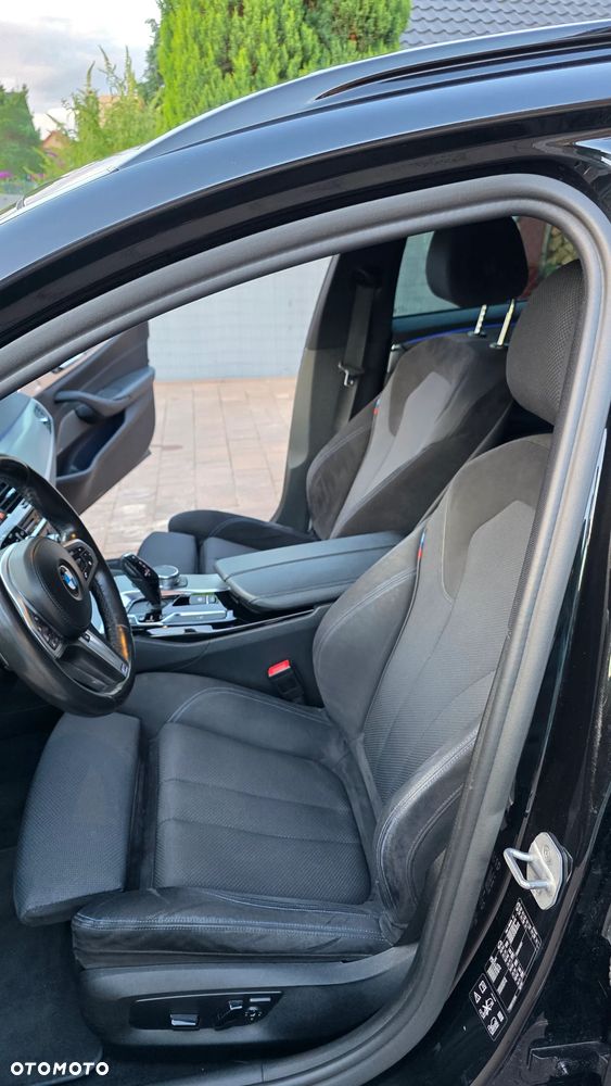 BMW Seria 5 520d xDrive M Sport sport - 17