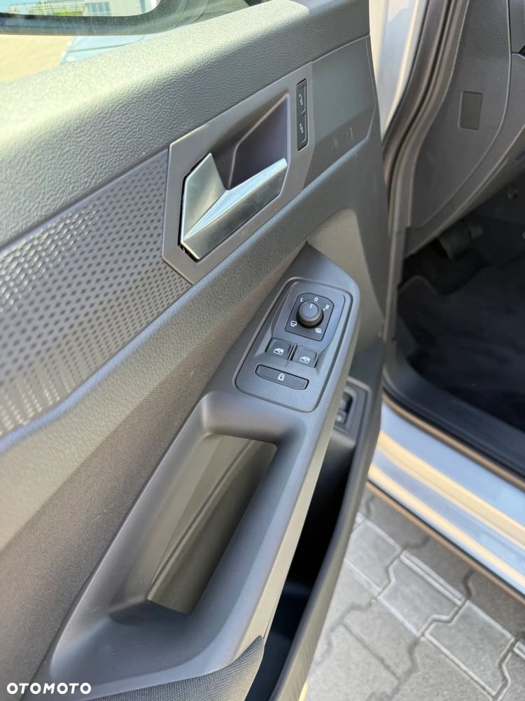 Ford Tourneo Connect Grand - 29