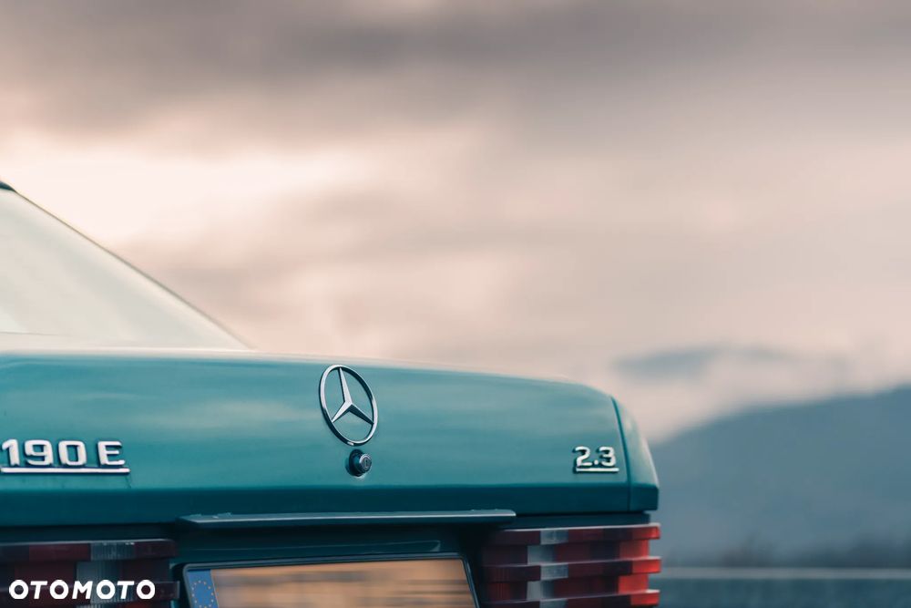 Mercedes-Benz W201 (190) - 8